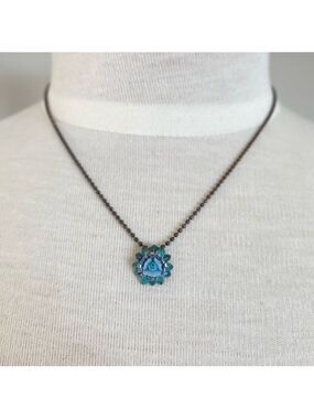 Vintage Satellite Paris Daintly Flower Pendant Necklace